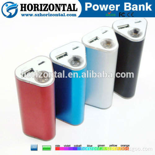 Hot Selling Cheap Mobile Power Bank 2600mAh Power Bank With Led Flashlight